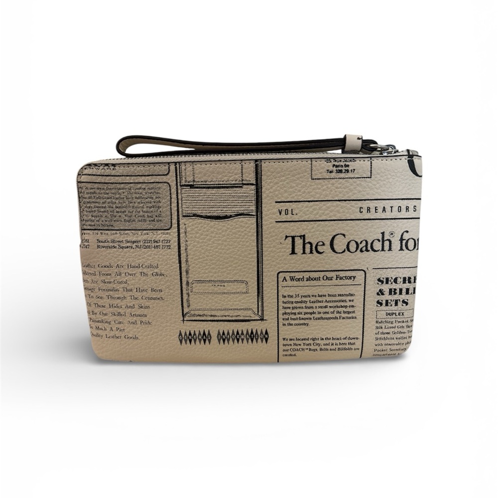 Coach Black and White Newspaper Print Wristlet NWT and includes Dust Bag - Picture 3 of 3